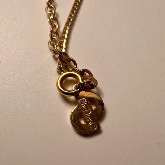 Christian Dior Herringbone Chain Rhinestone-embellished Necklace & Earrings - Picture 7 of 15